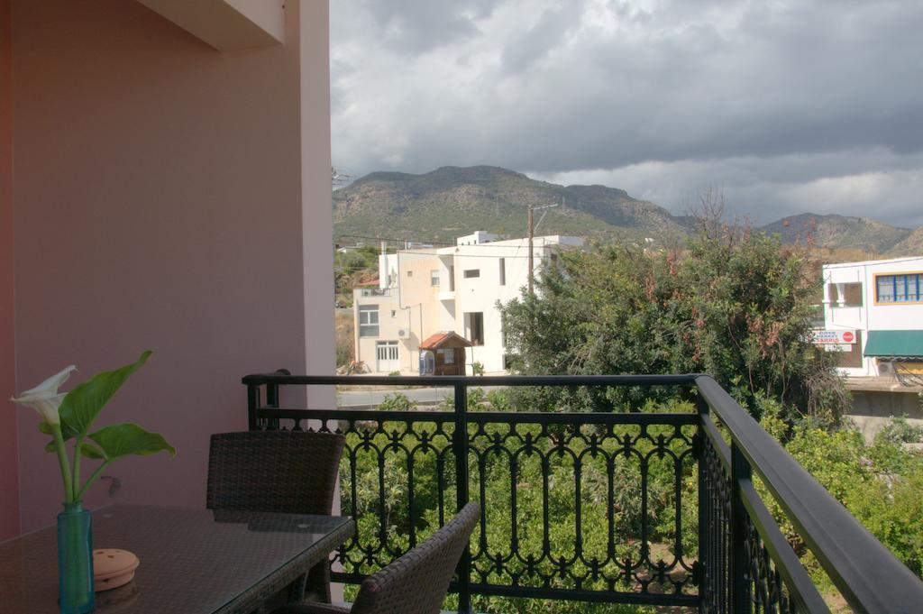 Porfyra'S Island Apartment Makrýgialos Exterior foto